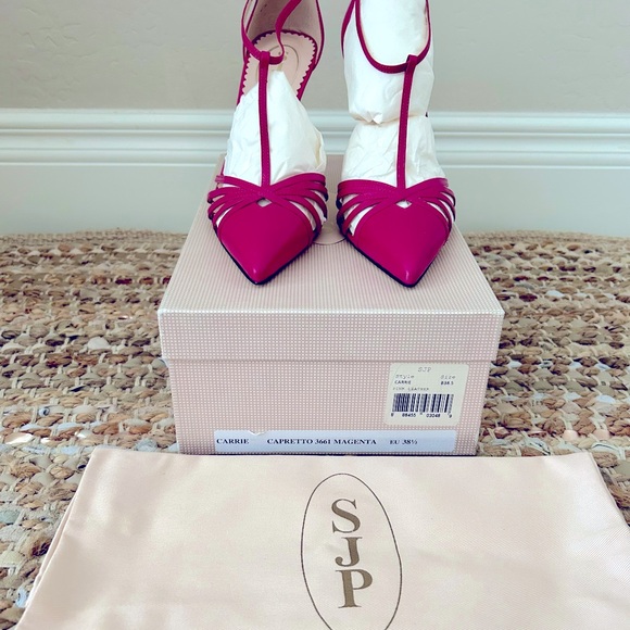 SJP by Sara Jessica Parker Carrie Fuchsia Pink T-Strap Pump Size 38.5 BRAND NEW - Picture 3 of 8